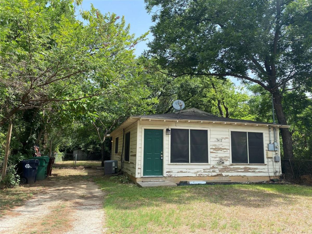 House for rent at 1412 Oakwood Dr, Denton, TX 76205