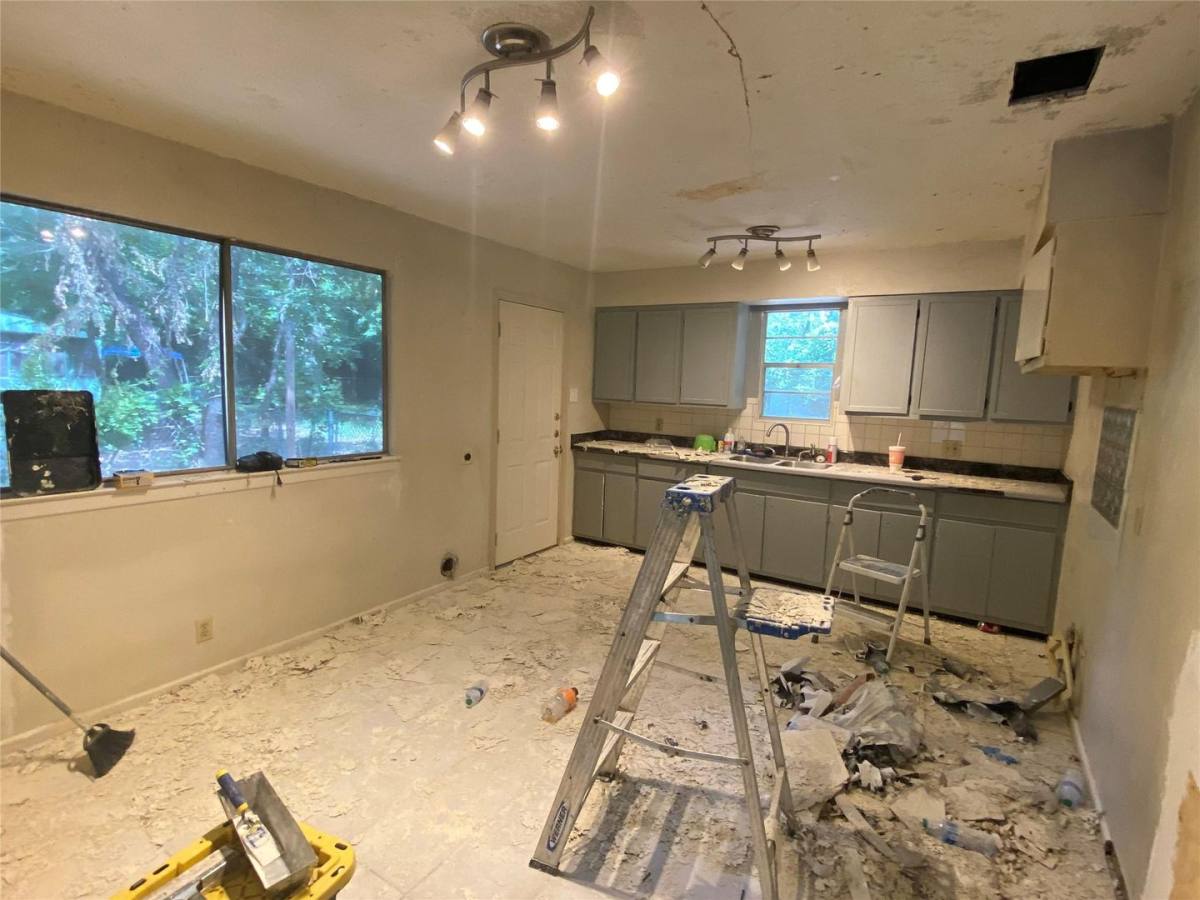 House for rent at 1412 Oakwood Dr, Denton, TX 76205