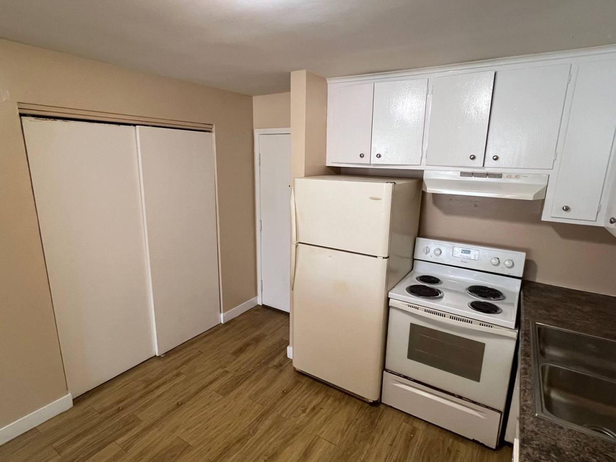 Apartment for rent at 1015 York Ave, Saint Paul, MN 55106