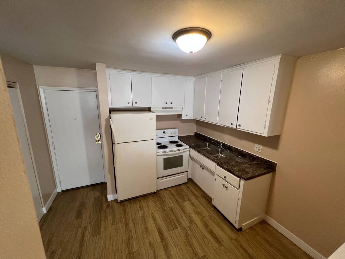 Apartment for rent at 1015 York Ave, Saint Paul, MN 55106