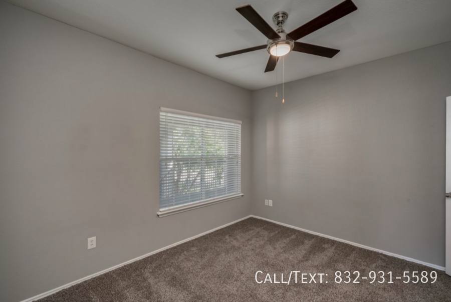Apartment for rent at 113 W Main St, League City, TX 77573