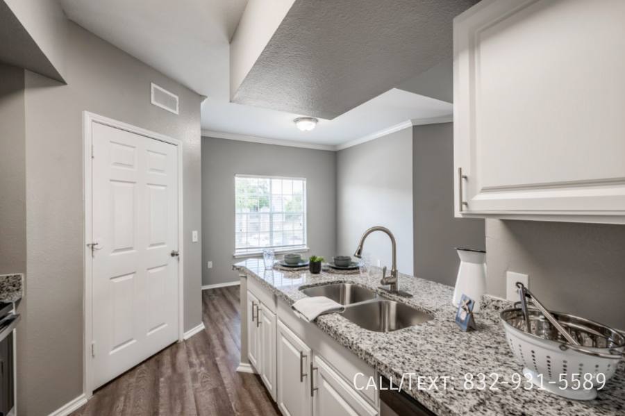 Apartment for rent at 113 W Main St, League City, TX 77573