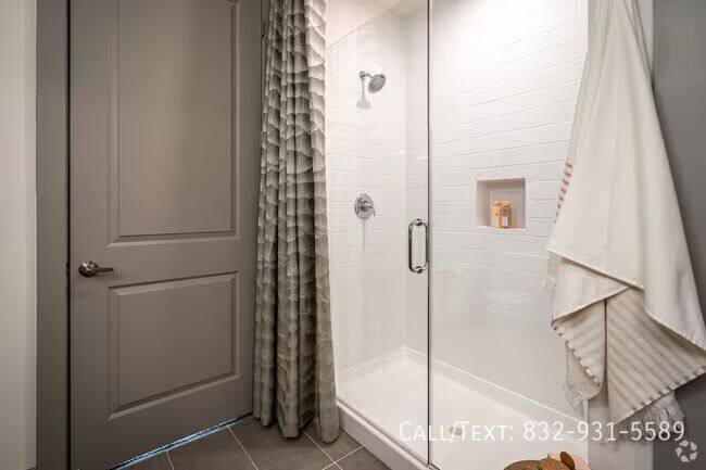 Apartment for rent at 5201 San Felipe St #RARH2, Houston, TX 77056