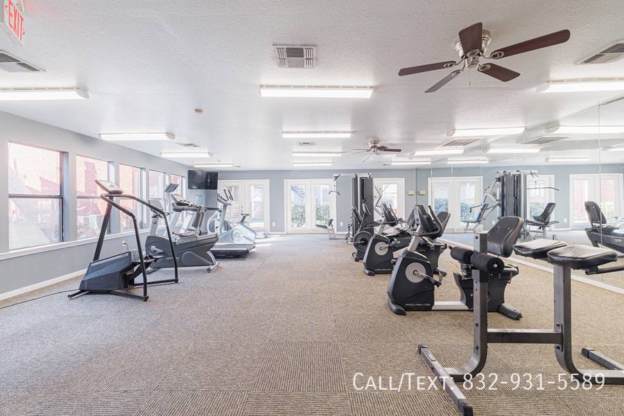 Apartment for rent at 7103 Grand Blvd #7ALM, Houston, TX 77054