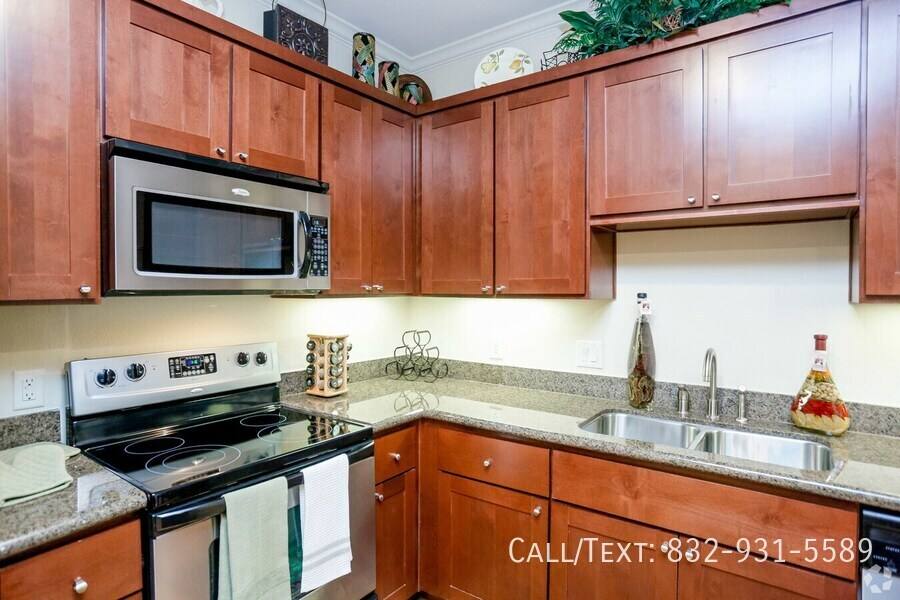 Apartment for rent at 3799 Westcenter Dr #PW82, Houston, TX 77042