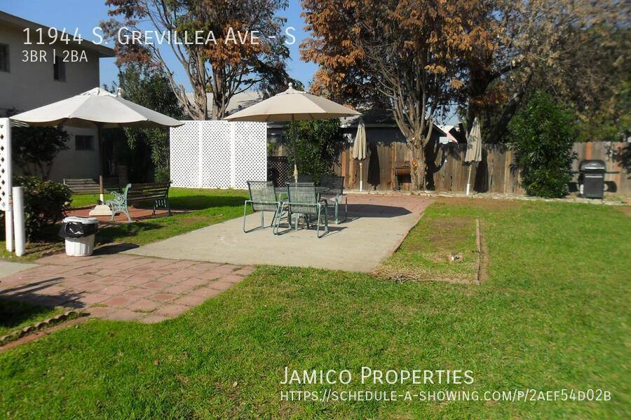 Apartment for rent at 11944 S Grevillea Ave, Hawthorne, CA 90250
