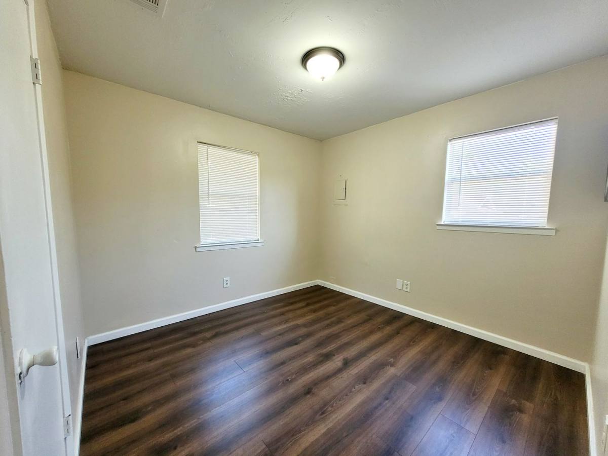 Apartment for rent at 3903 W Gadsden St #B, Pensacola, FL 32505