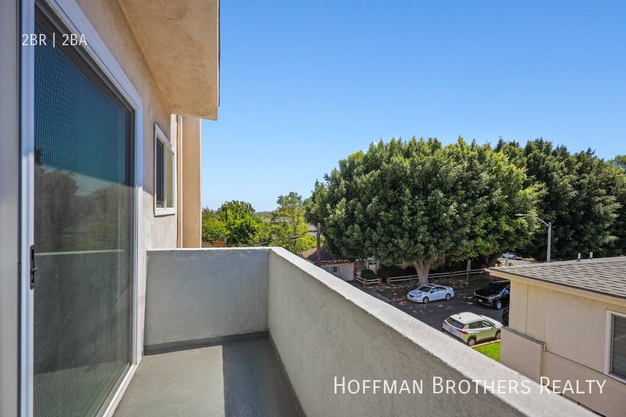 Apartment for rent at 1865 Camden Ave #301, Los Angeles, CA 90025