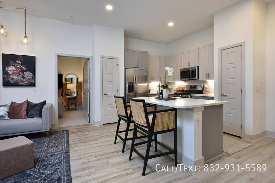 Apartment for rent at 3400 W Alabama St #FWA1, Houston, TX 77027
