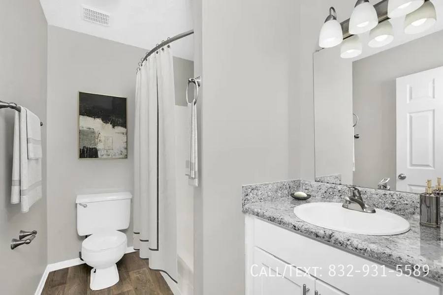 Apartment for rent at 1899 Bass St #CH1, Houston, TX 77007