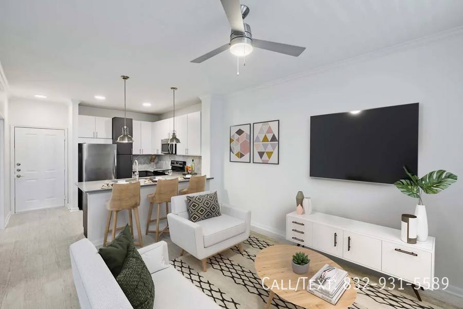 Apartment for rent at 1899 Bass St #CH1, Houston, TX 77007