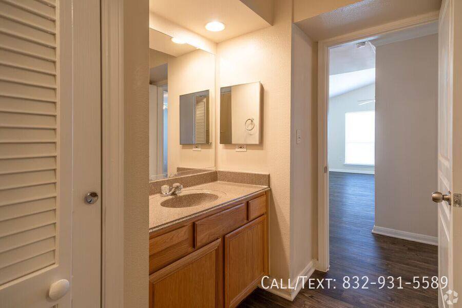 Apartment for rent at 3196 John Lizer Rd #SAPD3, Pearland, TX 77581