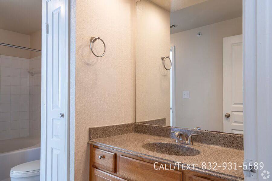 Apartment for rent at 3196 John Lizer Rd #SAPD3, Pearland, TX 77581