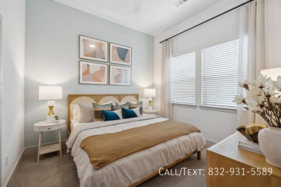 Apartment for rent at 4601 N Main St #ASH, Houston, TX 77009