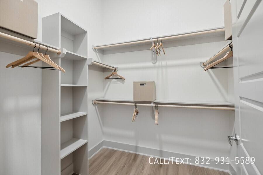 Apartment for rent at 4601 N Main St #ASH, Houston, TX 77009