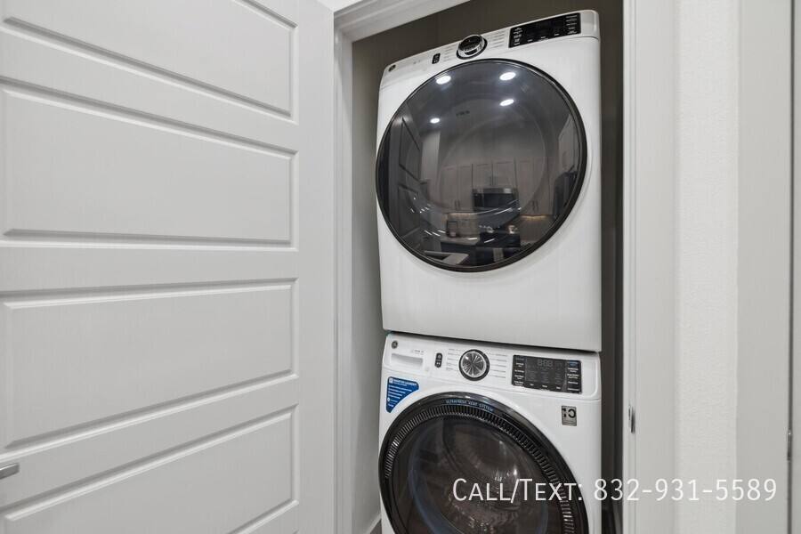 Apartment for rent at 4601 N Main St #ASH, Houston, TX 77009