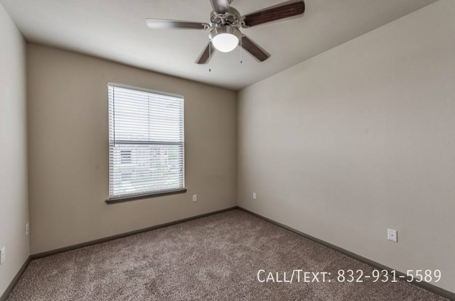 Apartment for rent at 3199 Genoa Red Bluff Rd, Pasadena, TX 77505