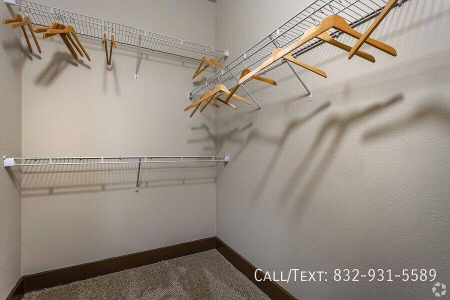 Apartment for rent at 13720 Lockwood Rd #10PSD3, Houston, TX 77044