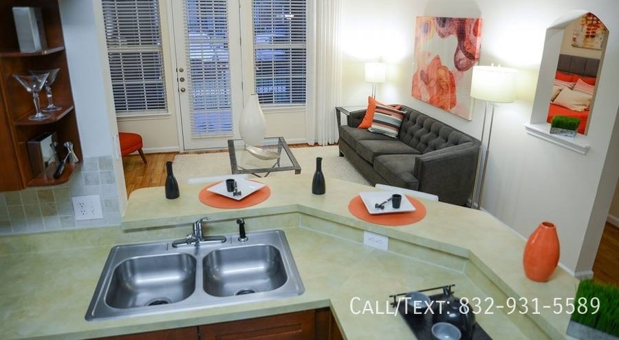 Apartment for rent at 3098 Crossview Dr #ALB, Houston, TX 77063