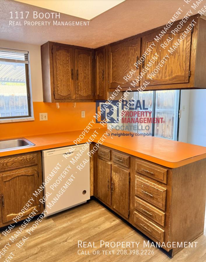 Townhouse for rent at 1117 Booth, Pocatello, ID 83201