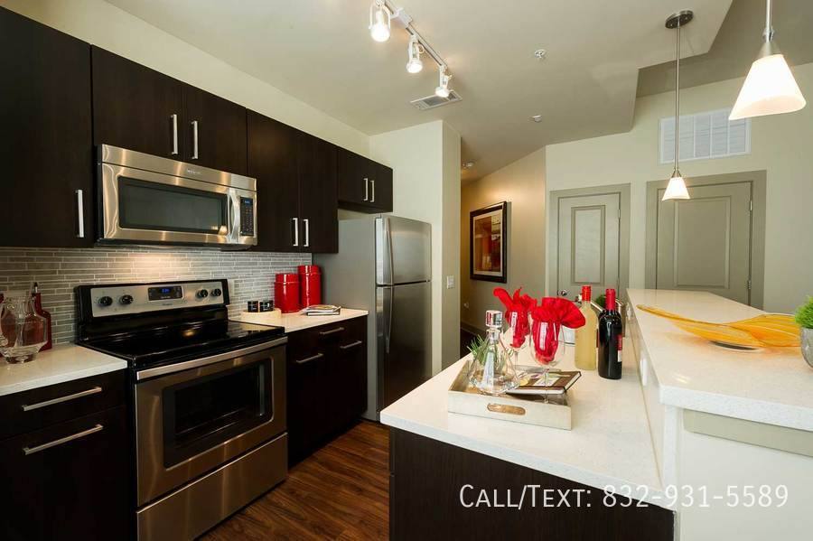 Apartment for rent at 1931 W Grey St #CWG2, Houston, TX 77019