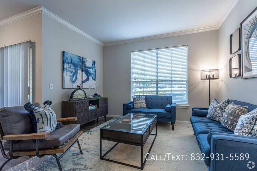 Apartment for rent at 9835 Windmill Lakes Blvd, Houston, TX 77075