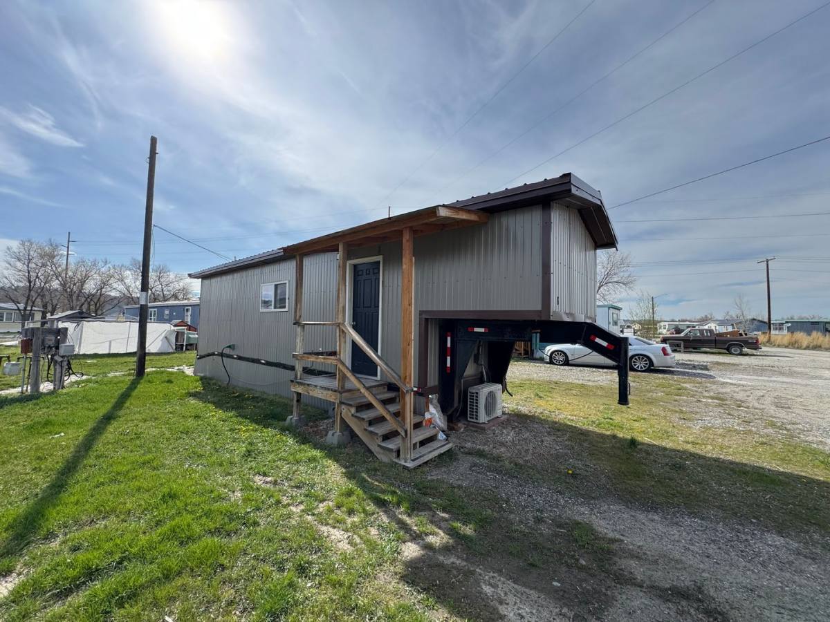 Apartment for rent at 124 N 12th St, Columbus, MT 59019