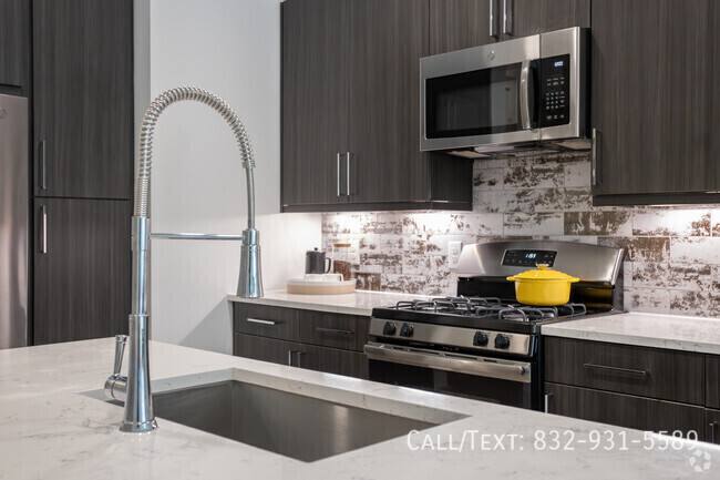 Apartment for rent at 1297 Givens St #BSS1, Houston, TX 77007