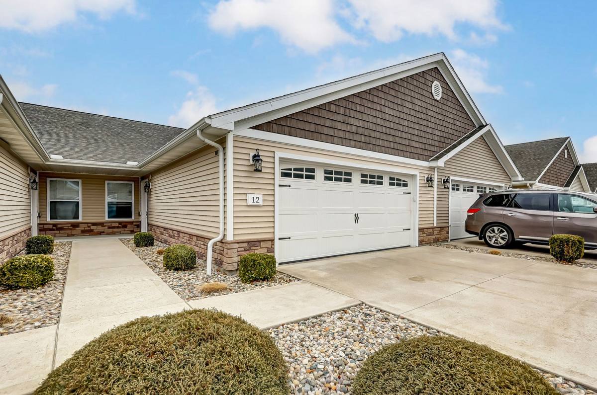 Townhouse for rent at 29156 E Winners Circle, Perrysburg, OH 43551