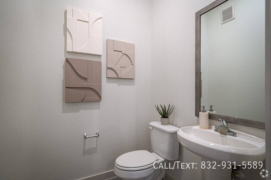 Apartment for rent at 2000 Feldman St #CFS1, Houston, TX 77045