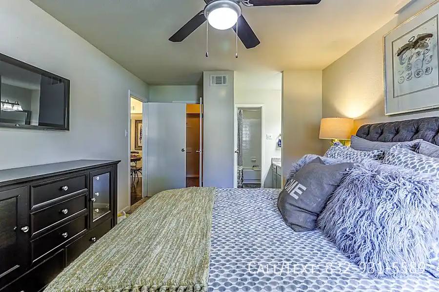 Apartment for rent at 13099 Westella Dr #24B2, Houston, TX 77077