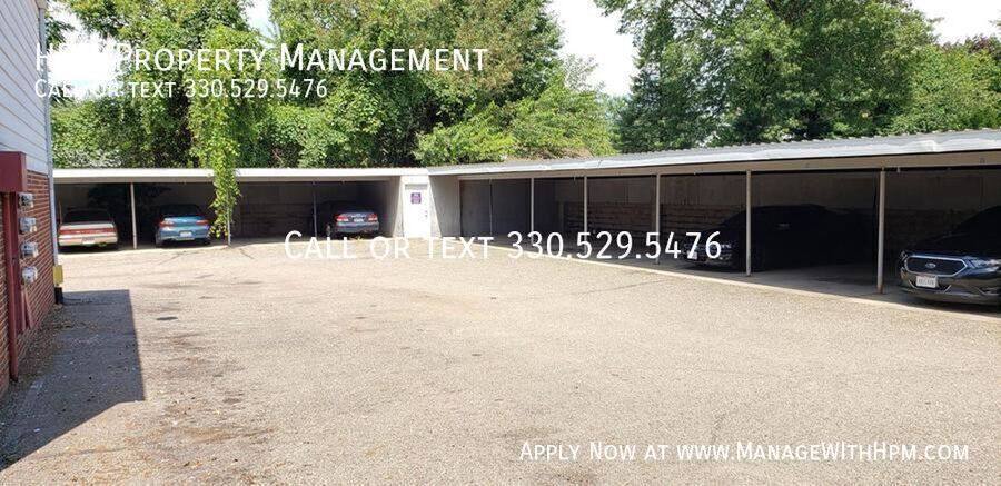 Apartment for rent at 1807 Ferndale Rd NW #8, Canton, OH 44709