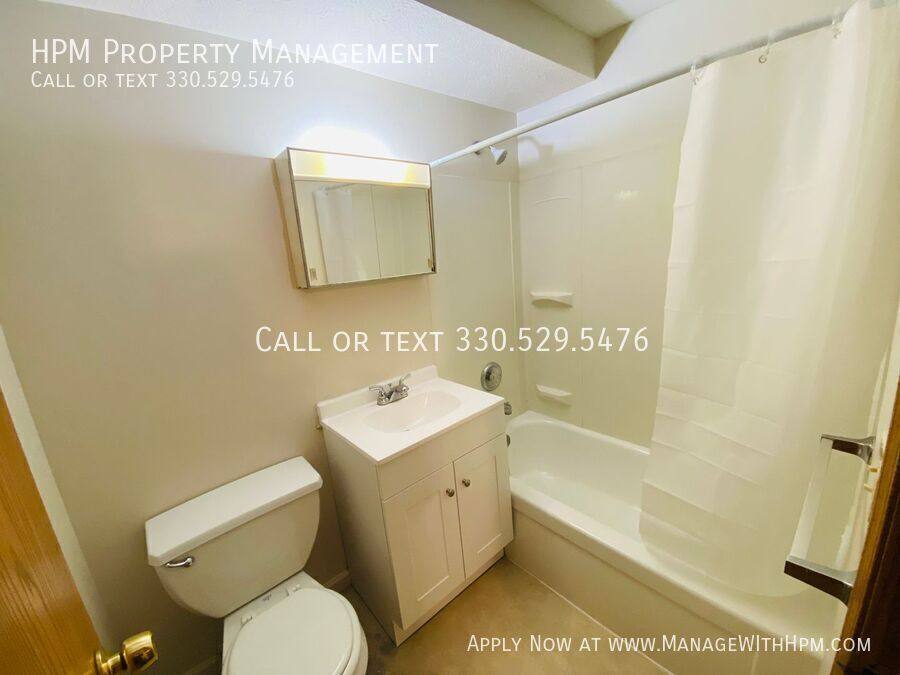 Apartment for rent at 1807 Ferndale Rd NW #8, Canton, OH 44709