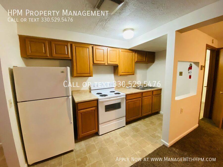 Apartment for rent at 1807 Ferndale Rd NW #8, Canton, OH 44709