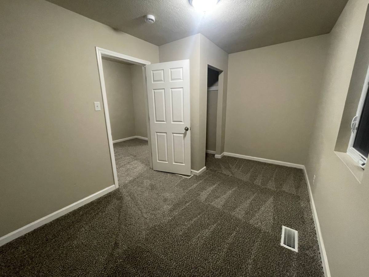 House for rent at 726 E 8th St N, Newton, IA 50208