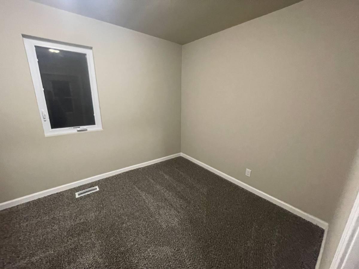 House for rent at 726 E 8th St N, Newton, IA 50208