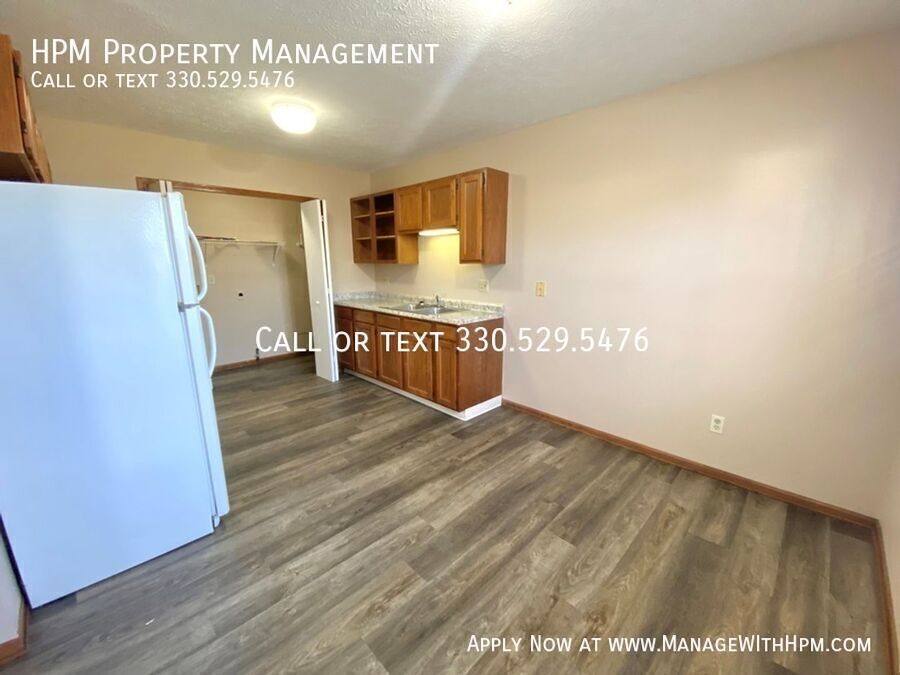 House for rent at 2525 Zircon St NE, Canton, OH 44721