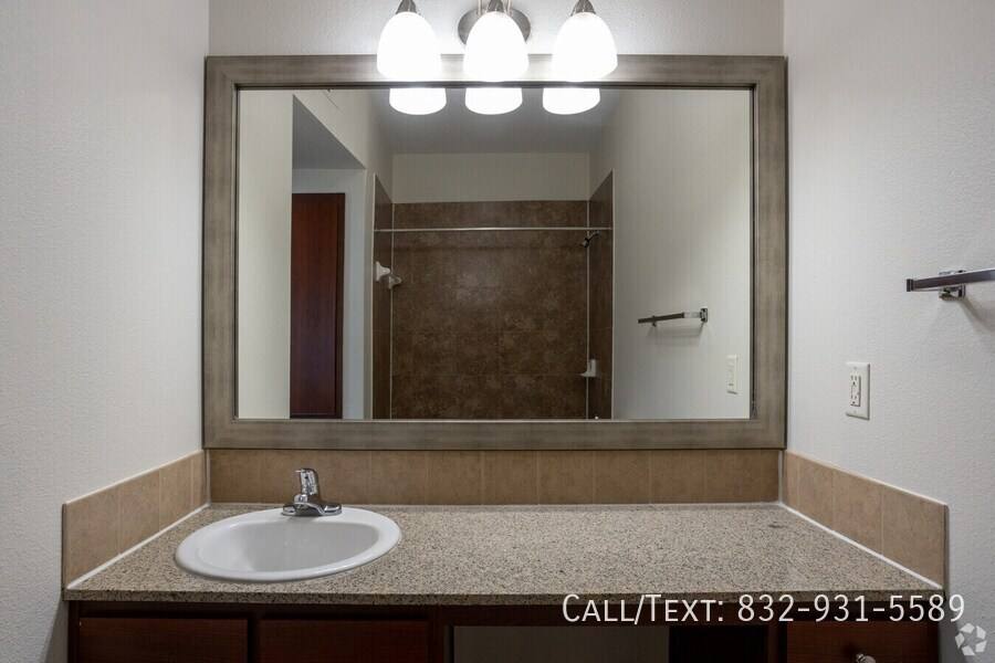 Apartment for rent at 17972 Park Row Blvd #TABCS1, Houston, TX 77084