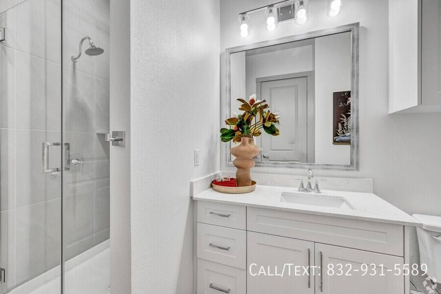 Apartment for rent at 2148 Bevis St #BEH1, Houston, TX 77008