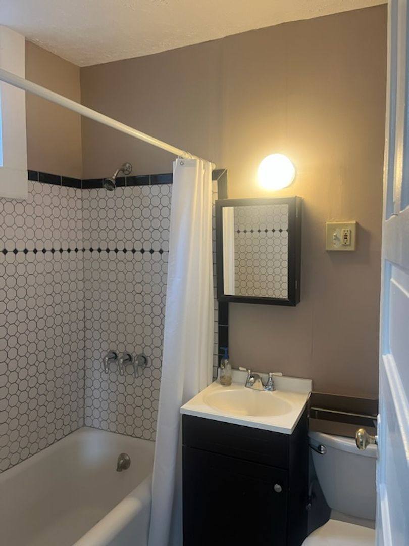 Apartment for rent at 1514 S 3rd, Louisville, KY 40208
