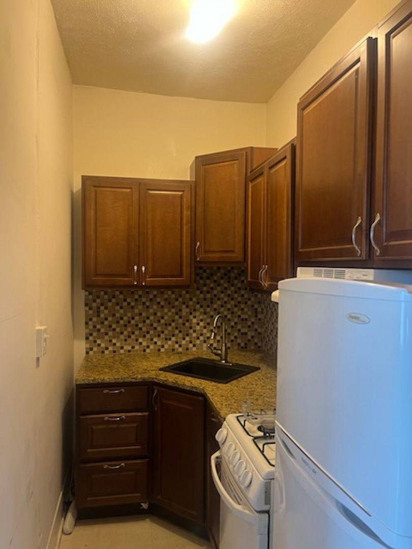 Apartment for rent at 1514 S 3rd, Louisville, KY 40208