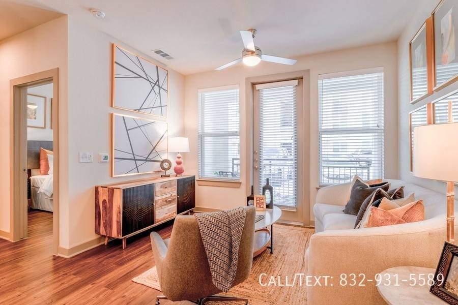 Apartment for rent at 13725 Summit Ridge Dr #ESA, Houston, TX 77085