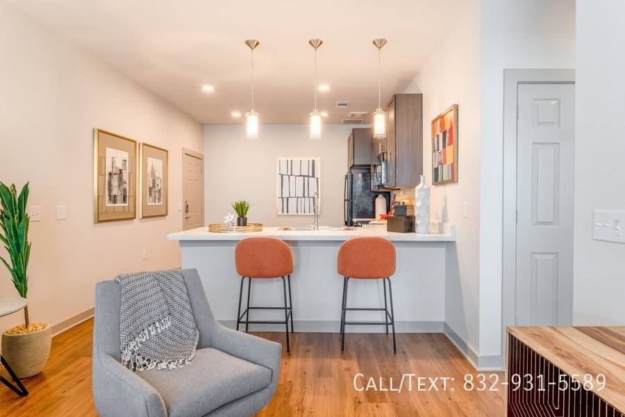 Apartment for rent at 13725 Summit Ridge Dr #ESA, Houston, TX 77085
