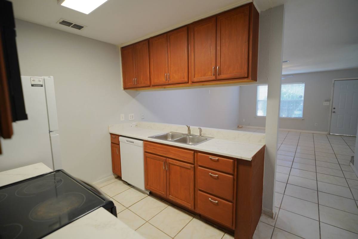 Condo for rent at 2648 Tess Circle, Tallahassee, FL 32304