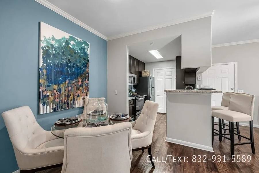Apartment for rent at 9698 Winsome Lane #MOWR, Houston, TX 77063