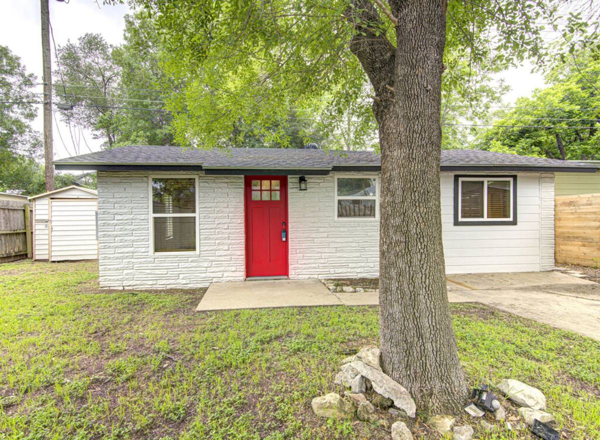 Apartment for rent at 1711 Brentwood St, Austin, TX 78757