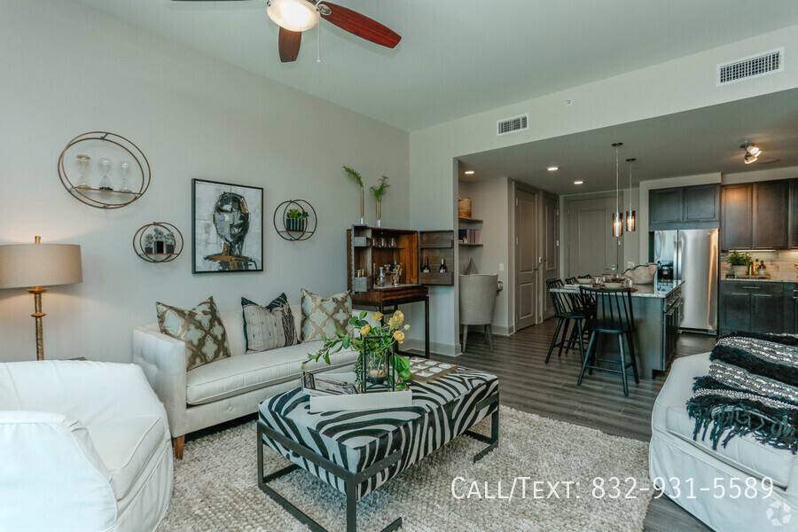 Apartment for rent at 913 Piney Point Rd #MC1, Houston, TX 77024