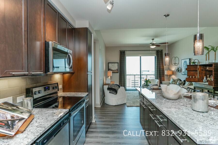 Apartment for rent at 913 Piney Point Rd #MC1, Houston, TX 77024