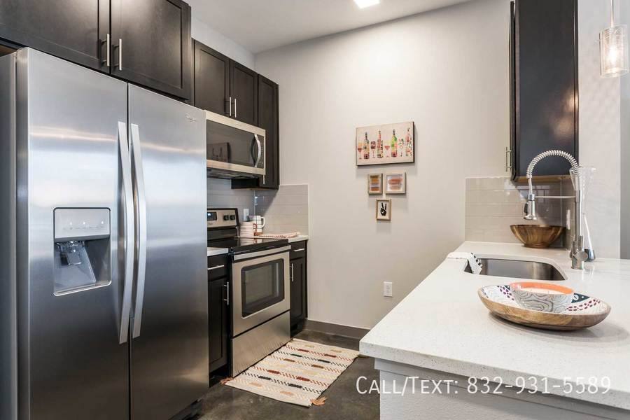 Apartment for rent at 1180 Patterson St #AZ1, Houston, TX 77007