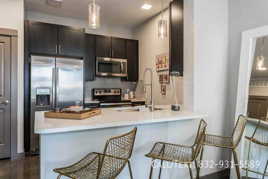 Apartment for rent at 1180 Patterson St #AZ1, Houston, TX 77007